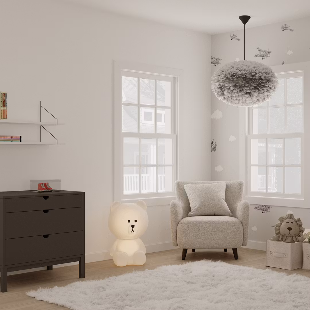 Barnboxen är gjord av akryl (plexiglas). Den kan användas som en inredningsdetalj och förvaring av barnets första par skor eller annat som man önskar att föreviga i boxen. Måtten är L210xB170H105mm.