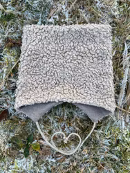 Knytehue beige str 2-4 år (50-54)