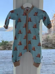 Heildress lyseblå «jeg er elsket» str 62