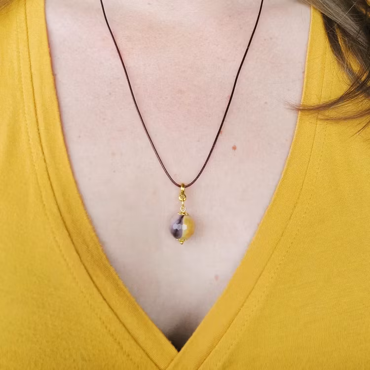 Halsband med hänge | Mokait