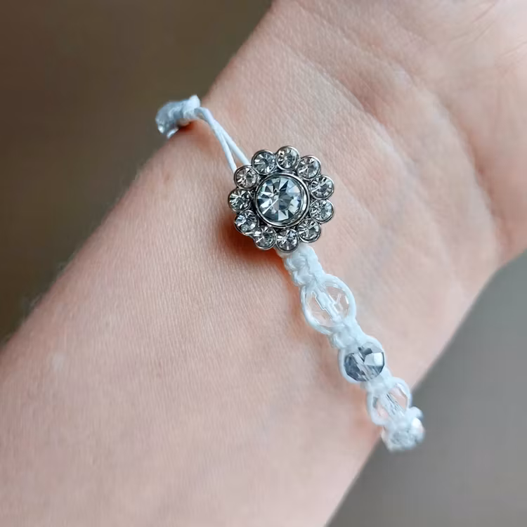 Makraméarmband med knapp | Glas