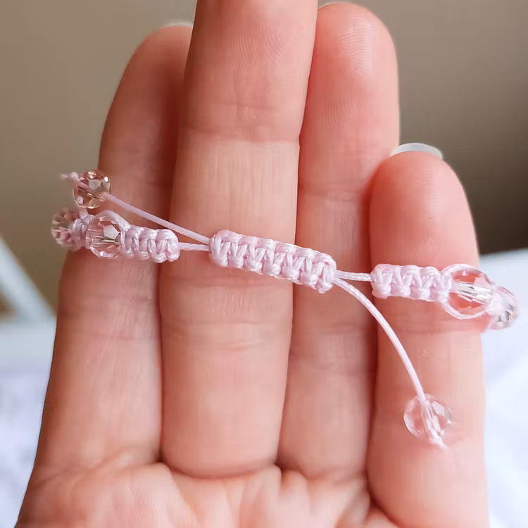Barnarmband makramé Rosa Bandet | Glas