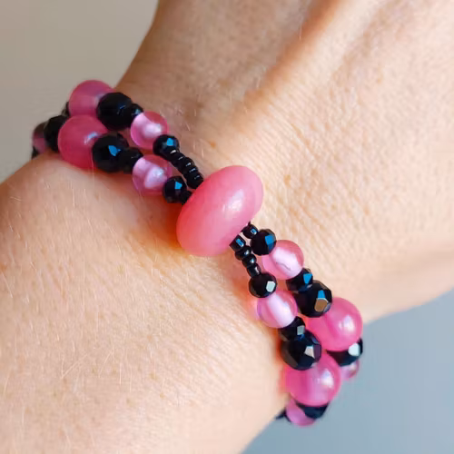 Elastiskt armband Rosa Bandet | Glas & malaysia jade