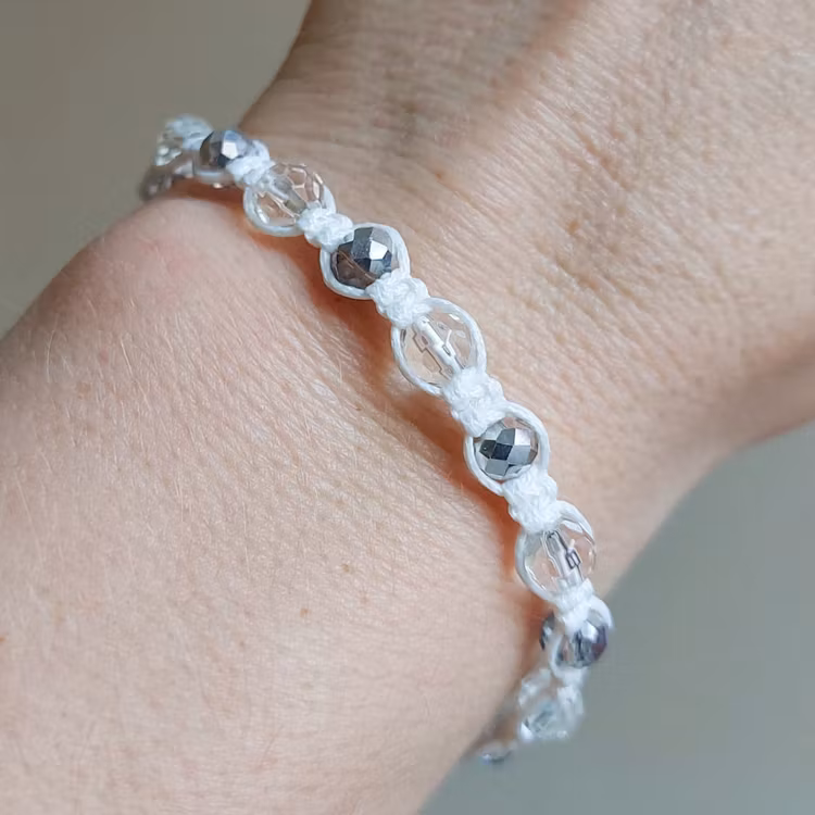 Makraméarmband med knapp | Glas