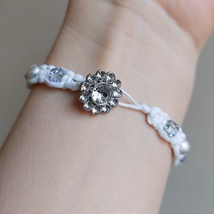 Makraméarmband med knapp | Glas