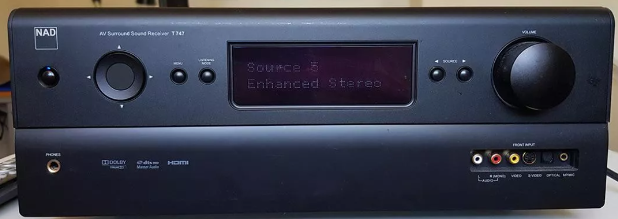 NAD T747