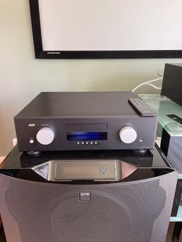 AVM C5 Evolution med inbyggd CD PREOWNED