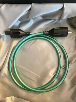 Isotek Evo3 Initium 1.5m - begagnad