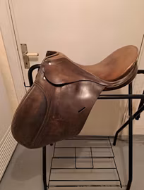 Passerar Race dressyrsadel, 17,5”