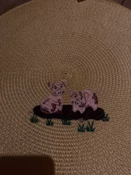 Bords tablett med grisar