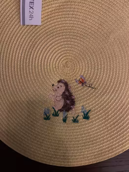 Bords tablett med igelkotte