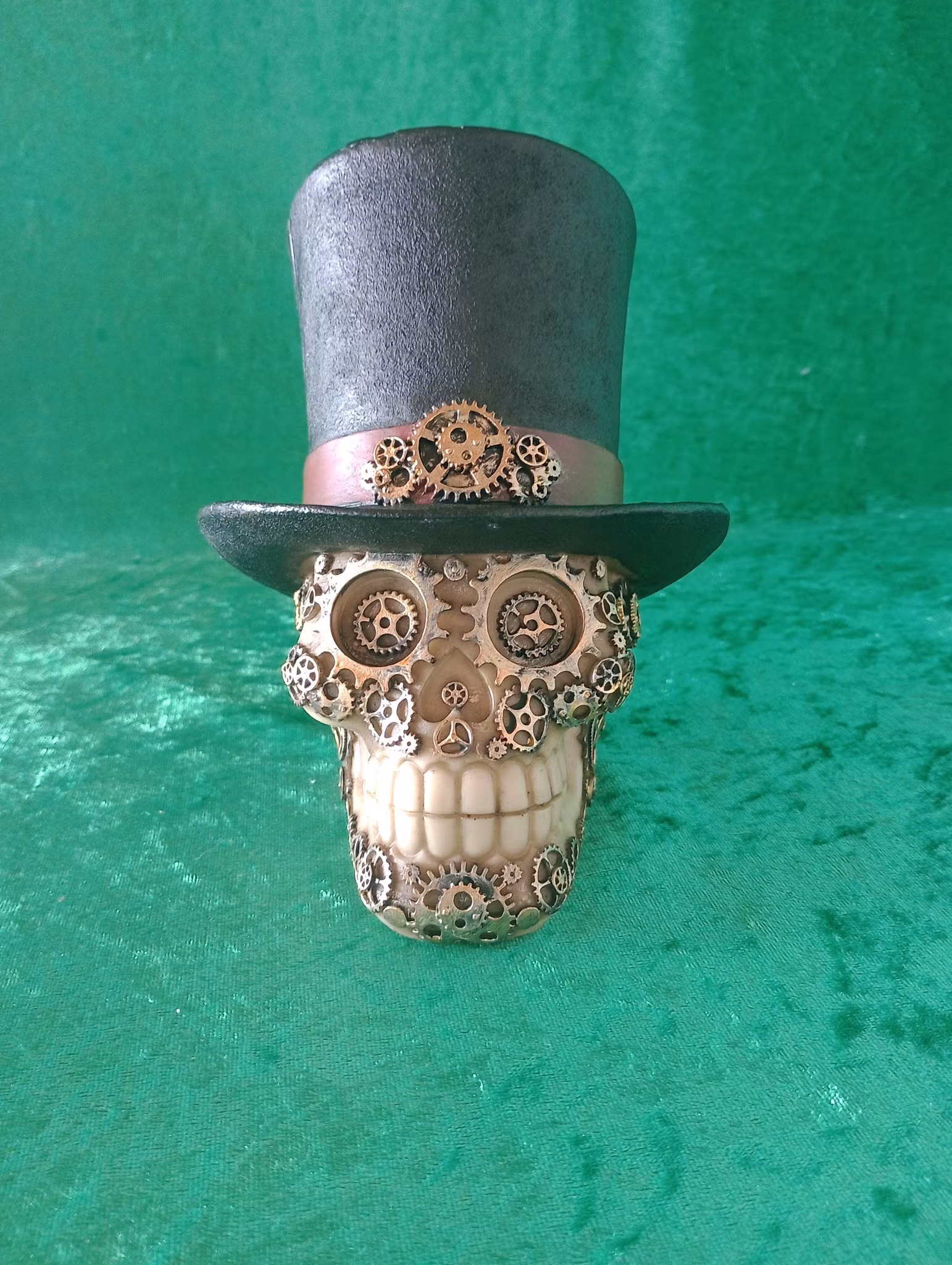 Döskalle med Hatt