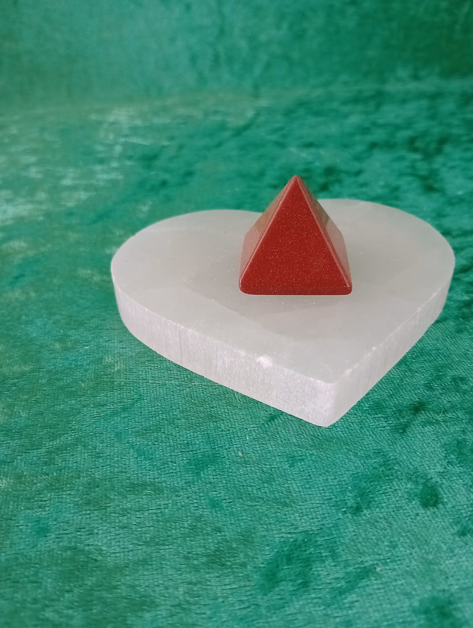 Röd sandsten (Guldsten) mini Pyramid