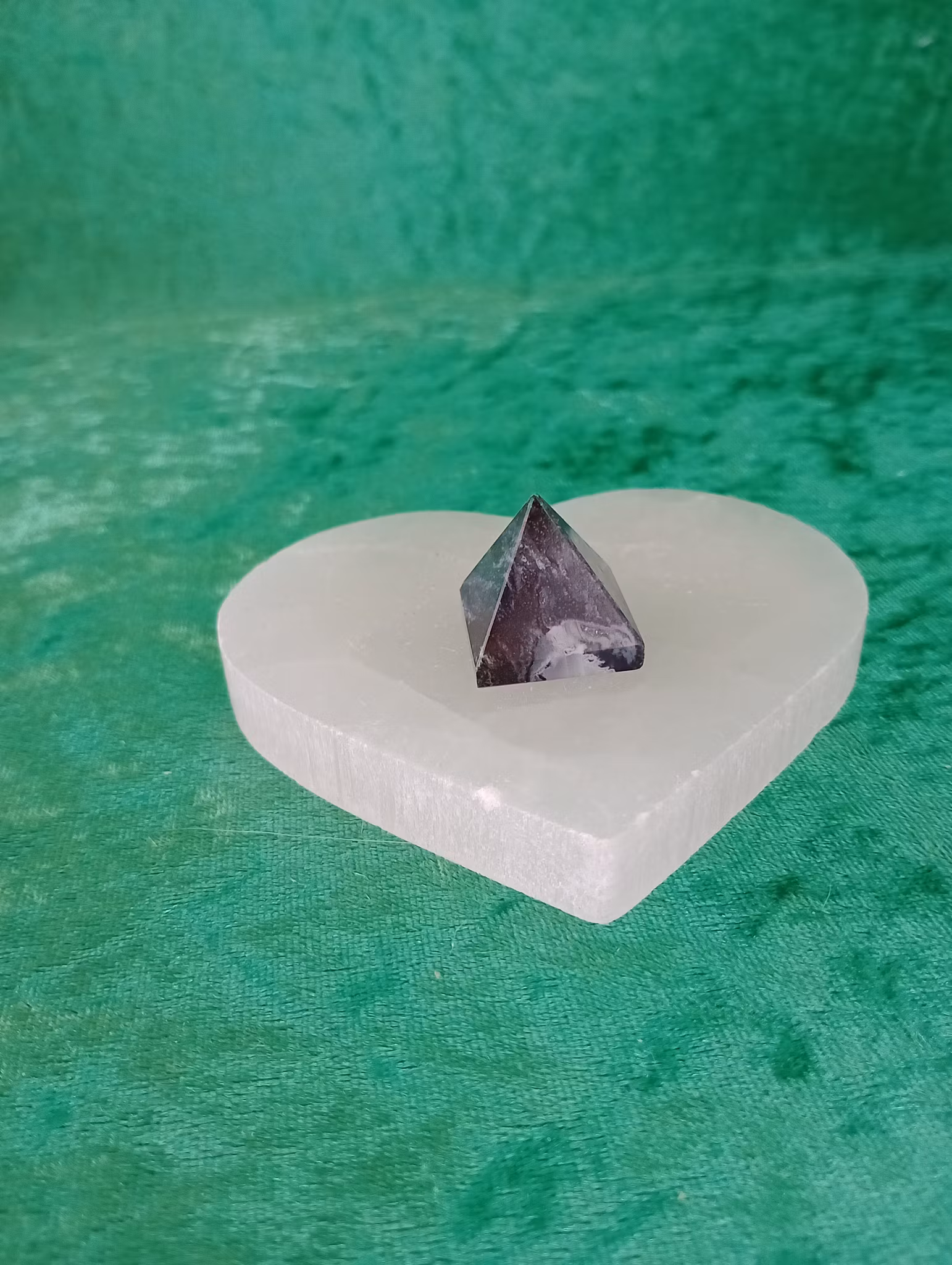 Svart Sardonyx mini pyramid
