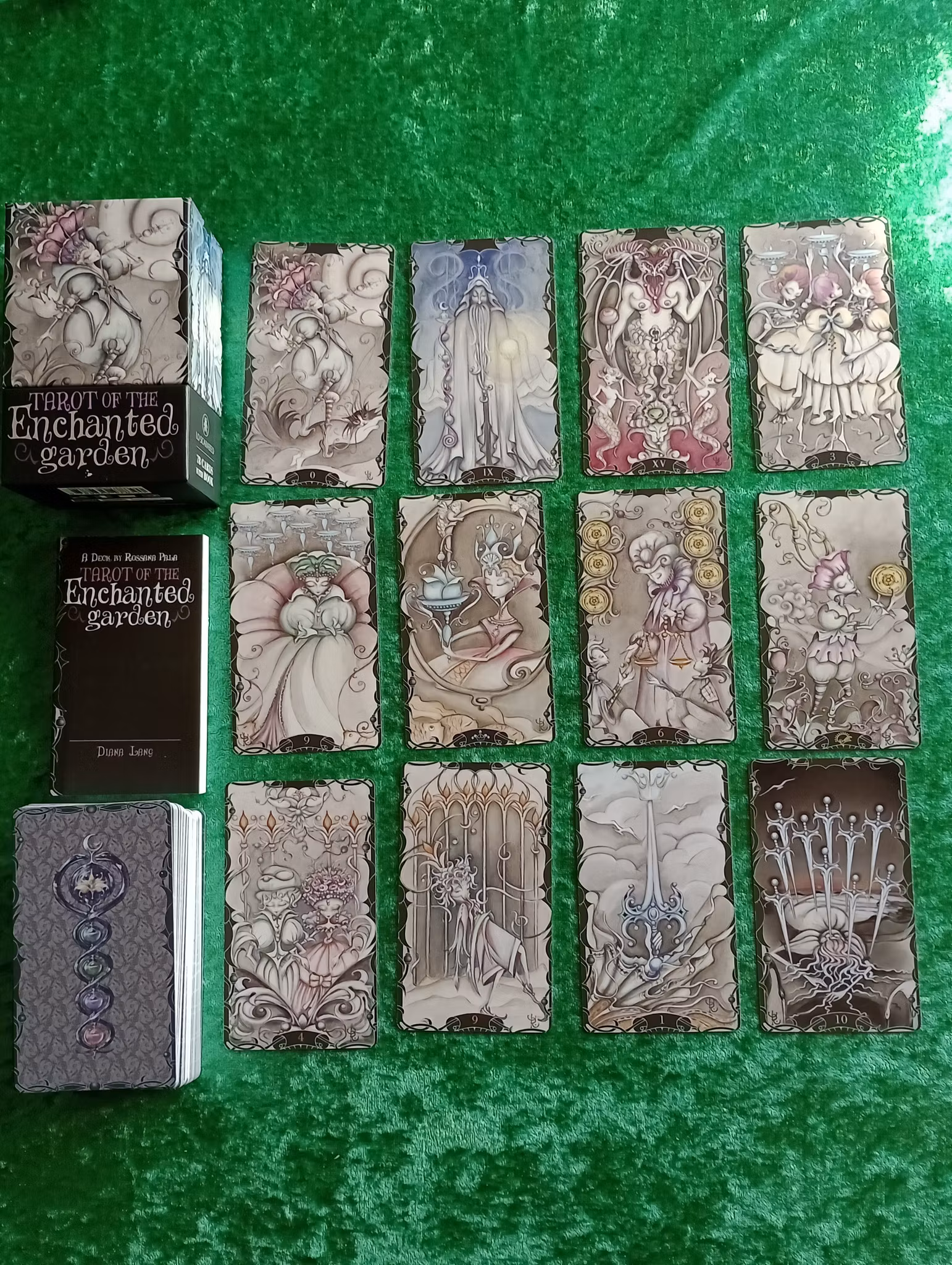 Tarot of the Enchanted Garden