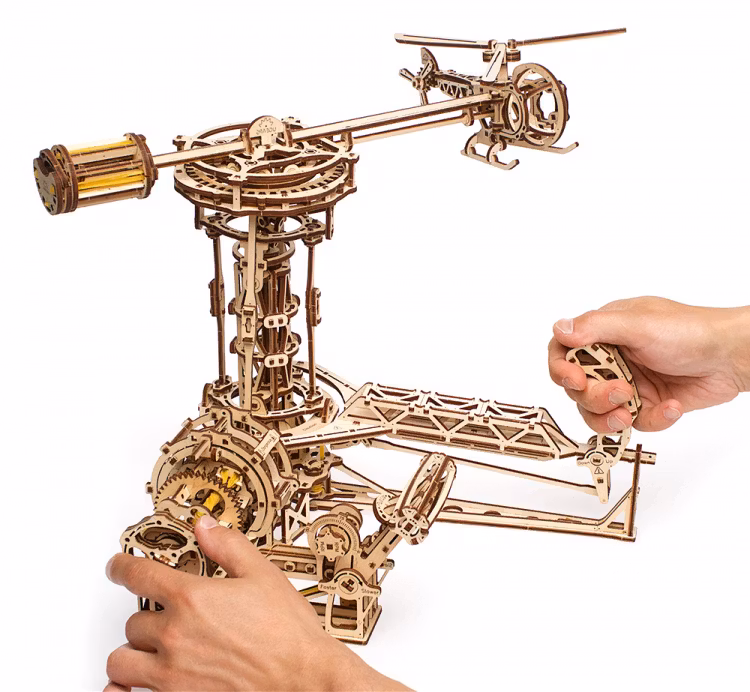 Ugears - Aviator - Byggsats i trä