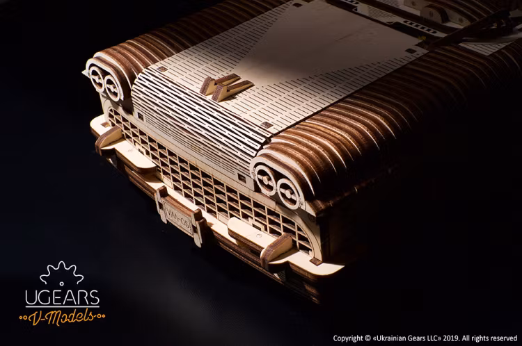 Ugears - Cabriolet VM-05 - Byggsats i trä