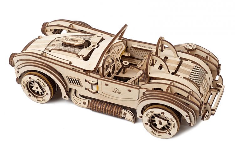 Ugears - Drift Cobra Racing Car - Byggsats i trä