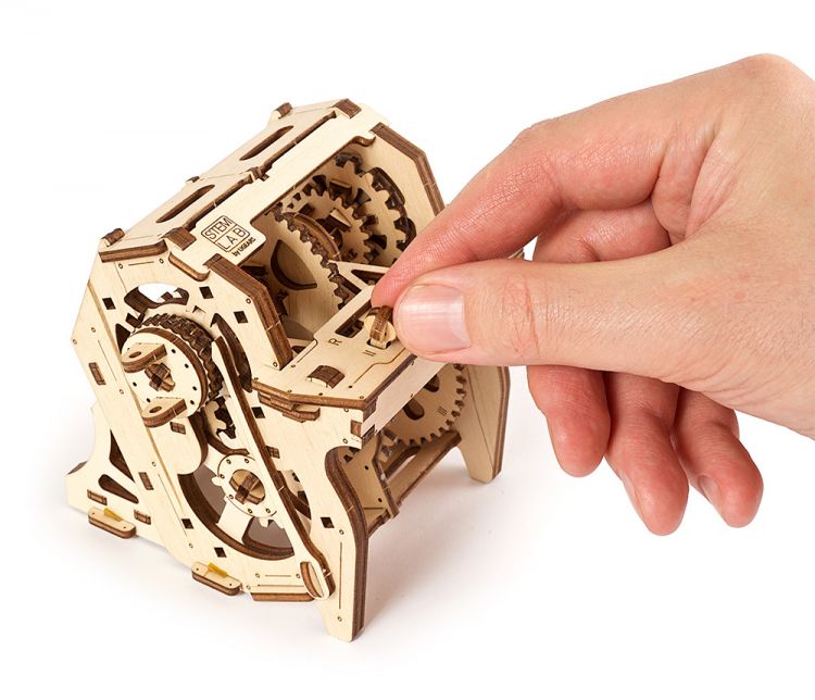 Ugears - Gearbox - STEM LAB - Byggsats i trä