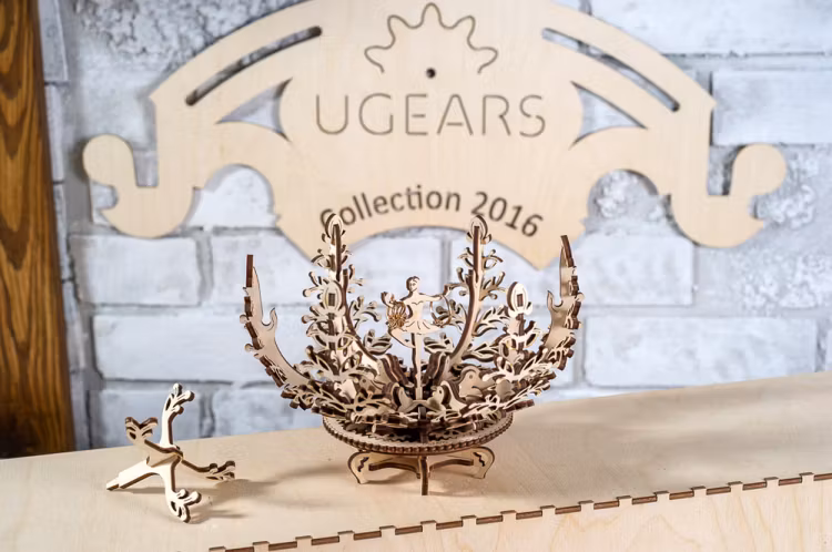 Ugears - Mechanical Flower - Byggsats i trä
