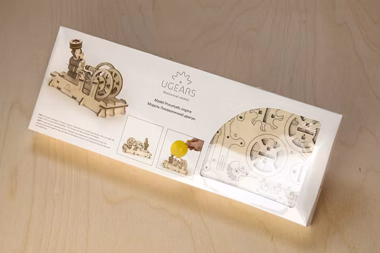 Ugears - Pneumatic Engine - Byggsats i trä