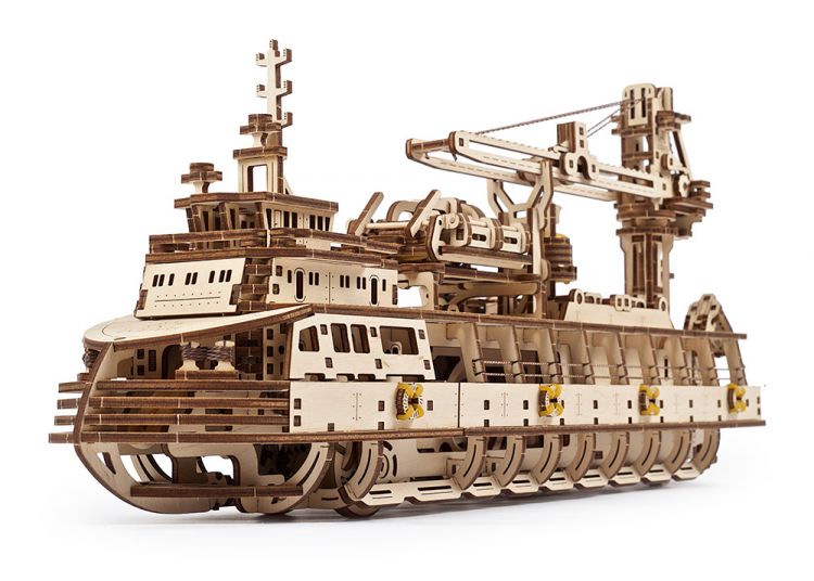 Ugears - Research Vessel - Byggsats i trä