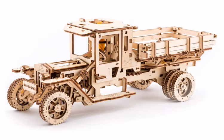 Ugears - Mechanical Truck UGM-11 - Byggsats i trä