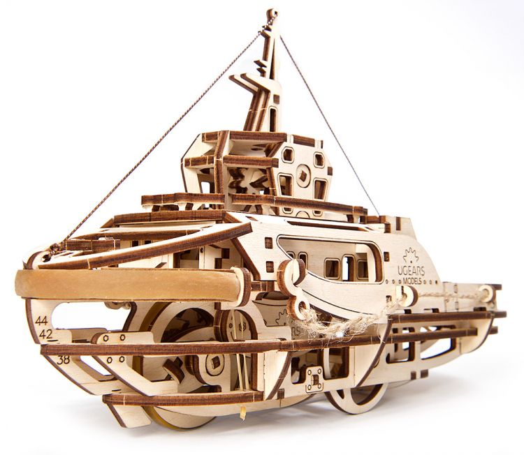 Ugears - Bogserbåt - Byggsats i trä
