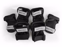 Multisport Skydd. Size M (25-40kg)
