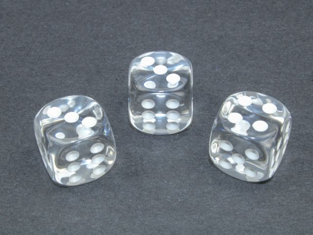 Transparenta tärningar med vita prickar från Chessex | 16mm | D6