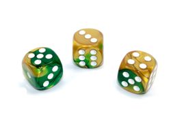 Tärningar - Gemini 16mm d6 Gold-Green/white Dice Block (12 dice)