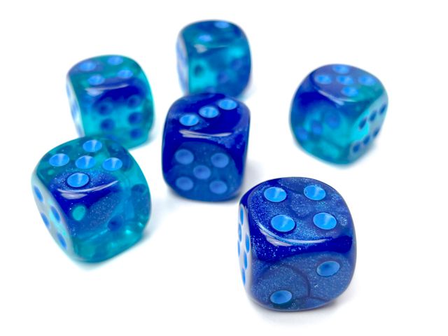 Tärningar i en häftig blå mix från Chessex | 16mm | D6