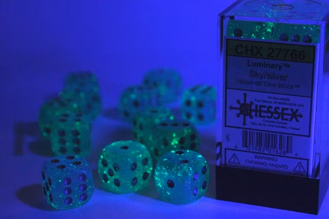 Tärningar - Luminary 16mm d6 Sky/silver Dice Block (12 dice)