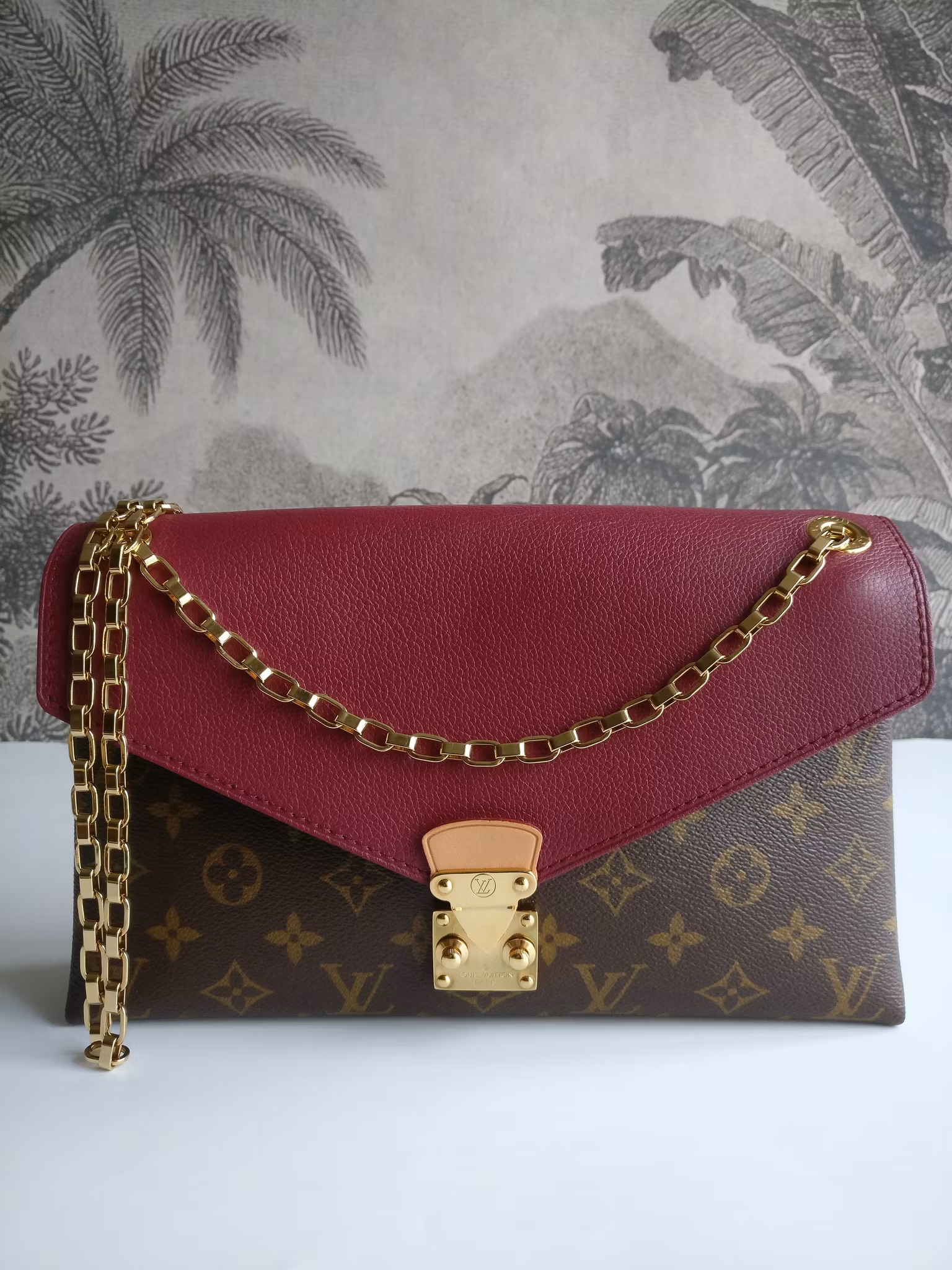Louis Vuitton Pallas Chain Bag
