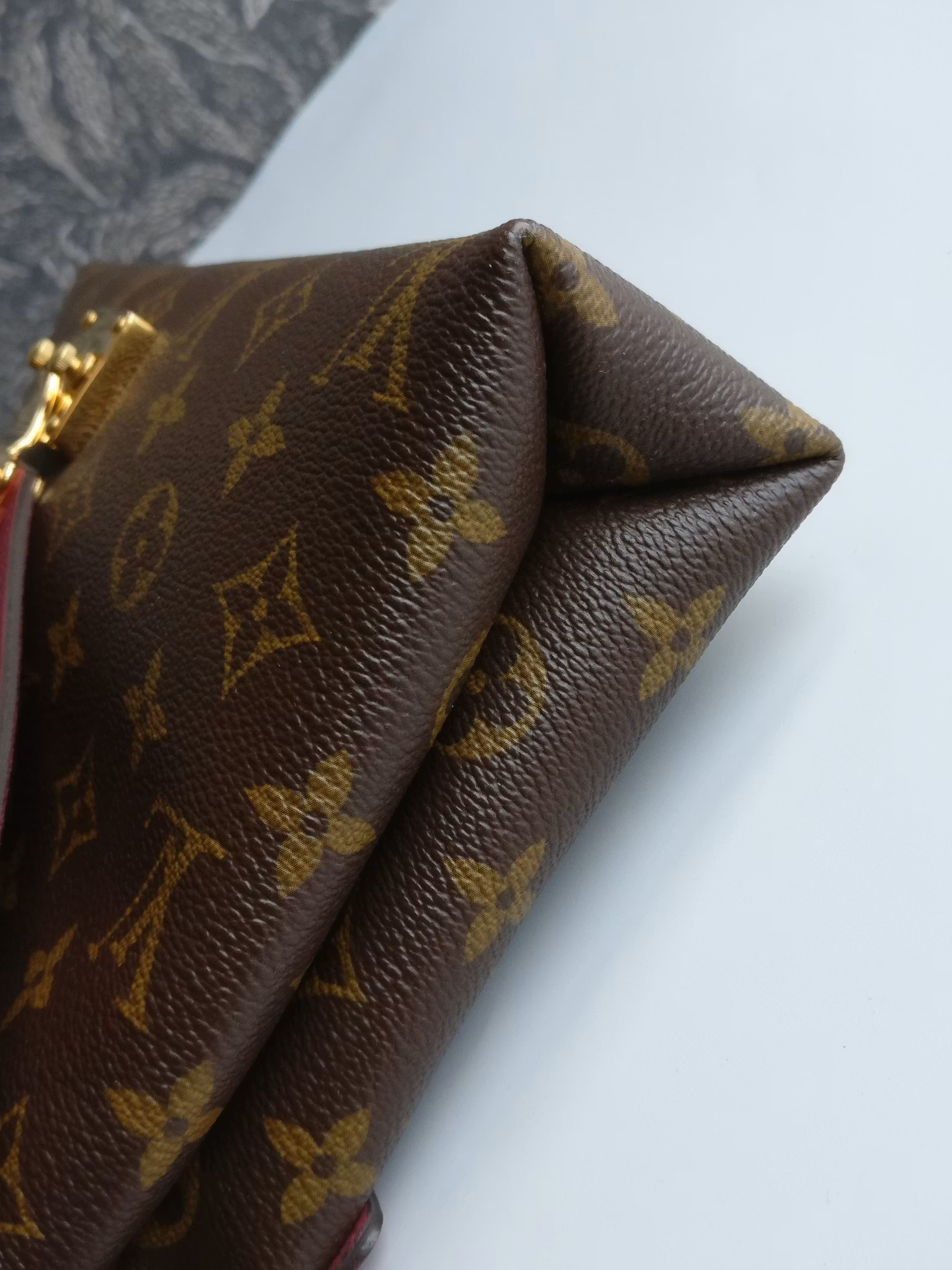 Louis Vuitton Pallas Chain Bag