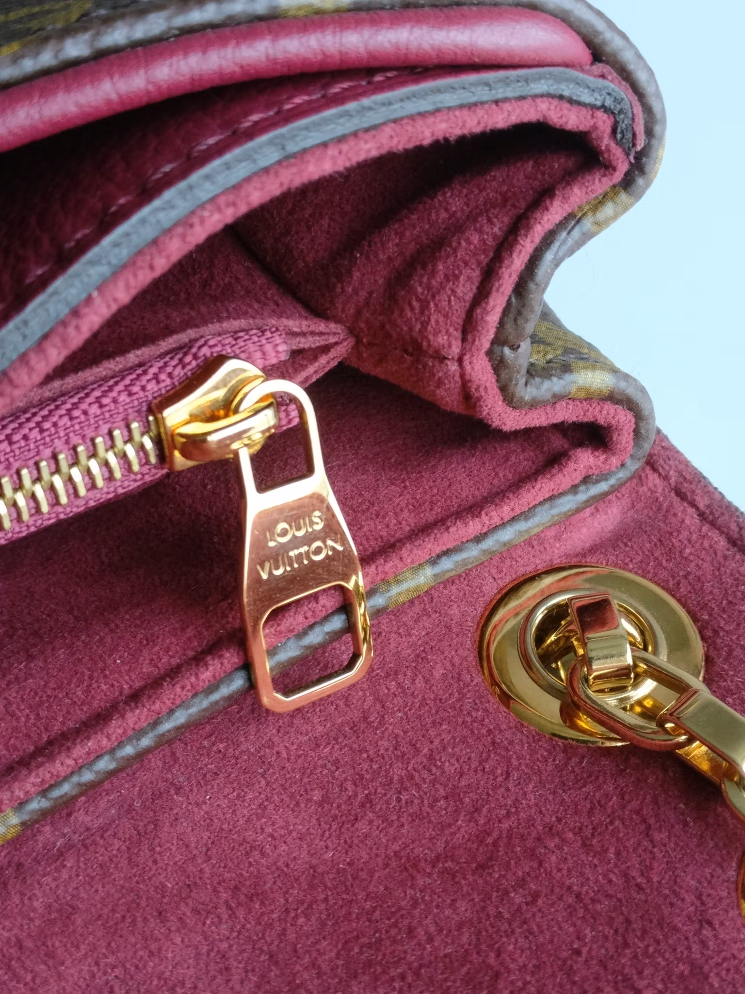 Louis Vuitton Pallas Chain Bag