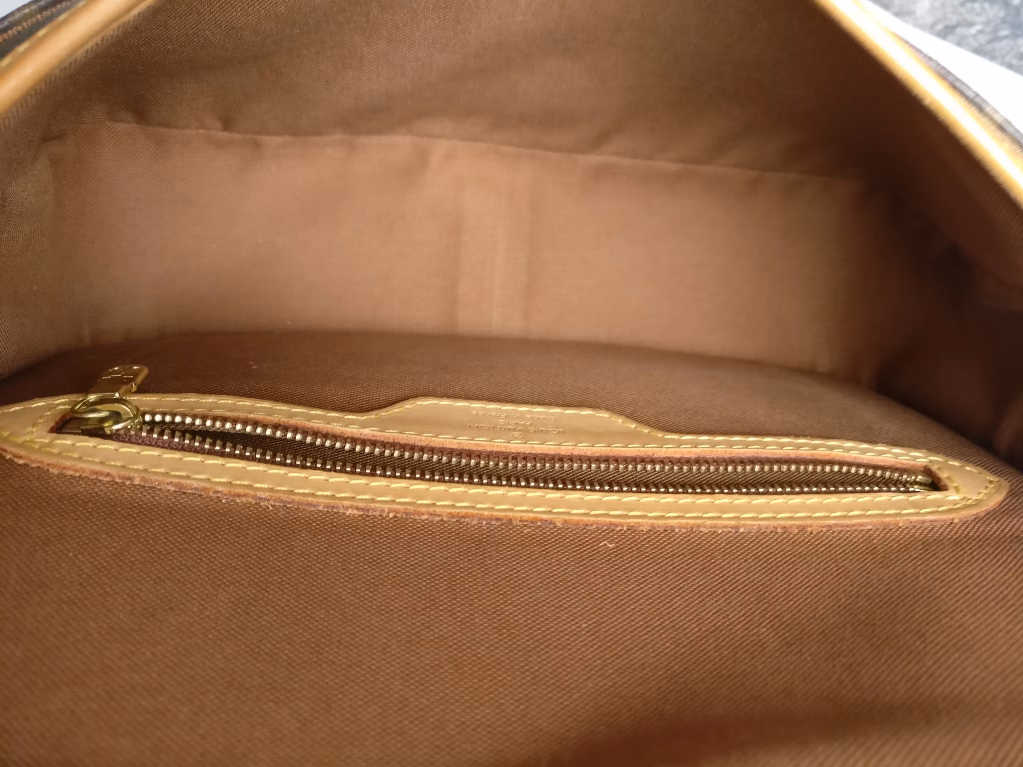 Louis Vuitton Sologne