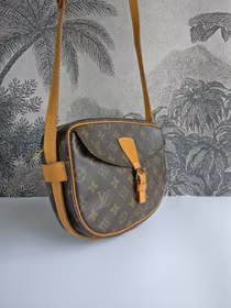 Louis Vuitton Jeune Fille MM