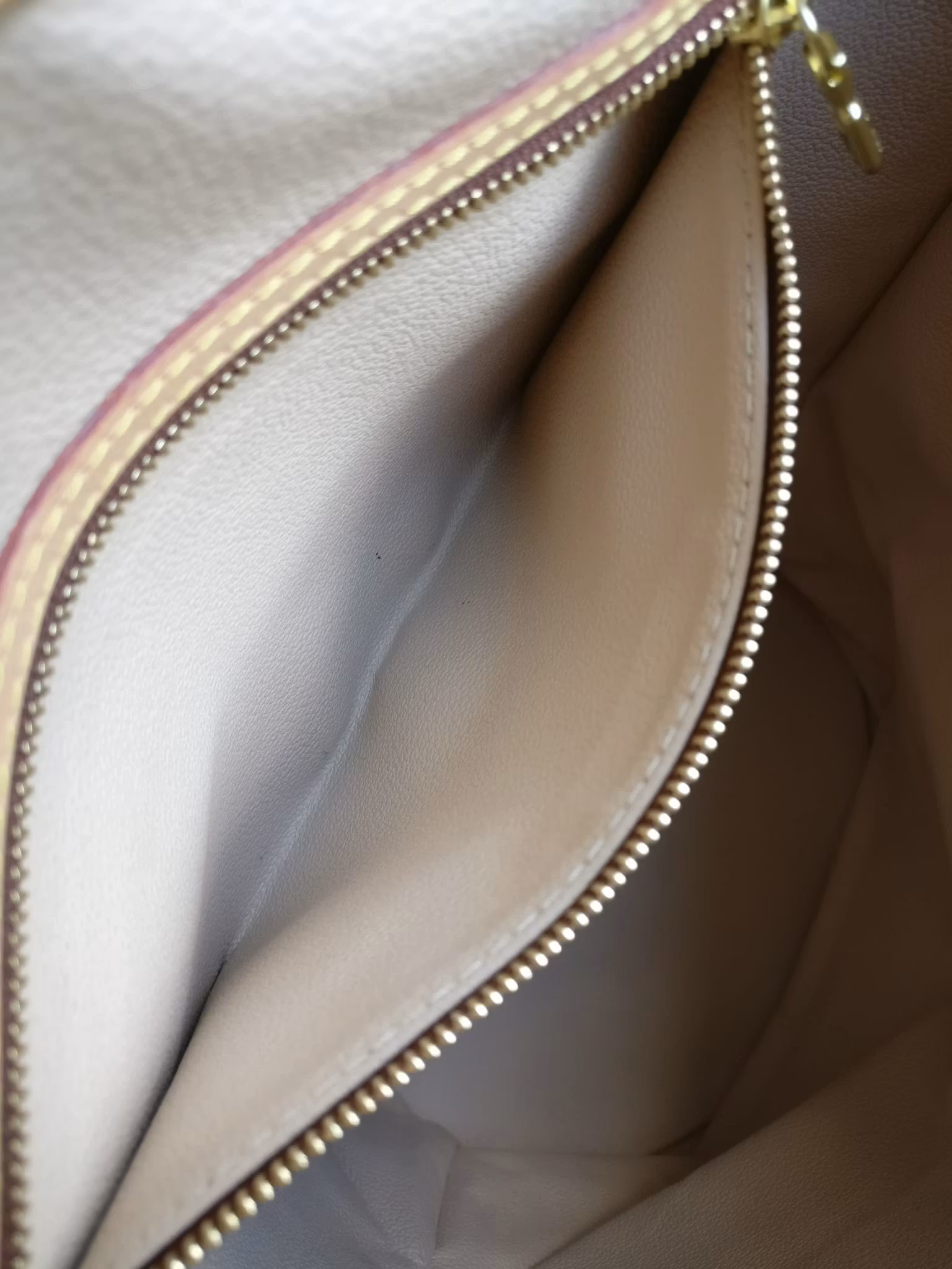 Louis Vuitton Bucket GM