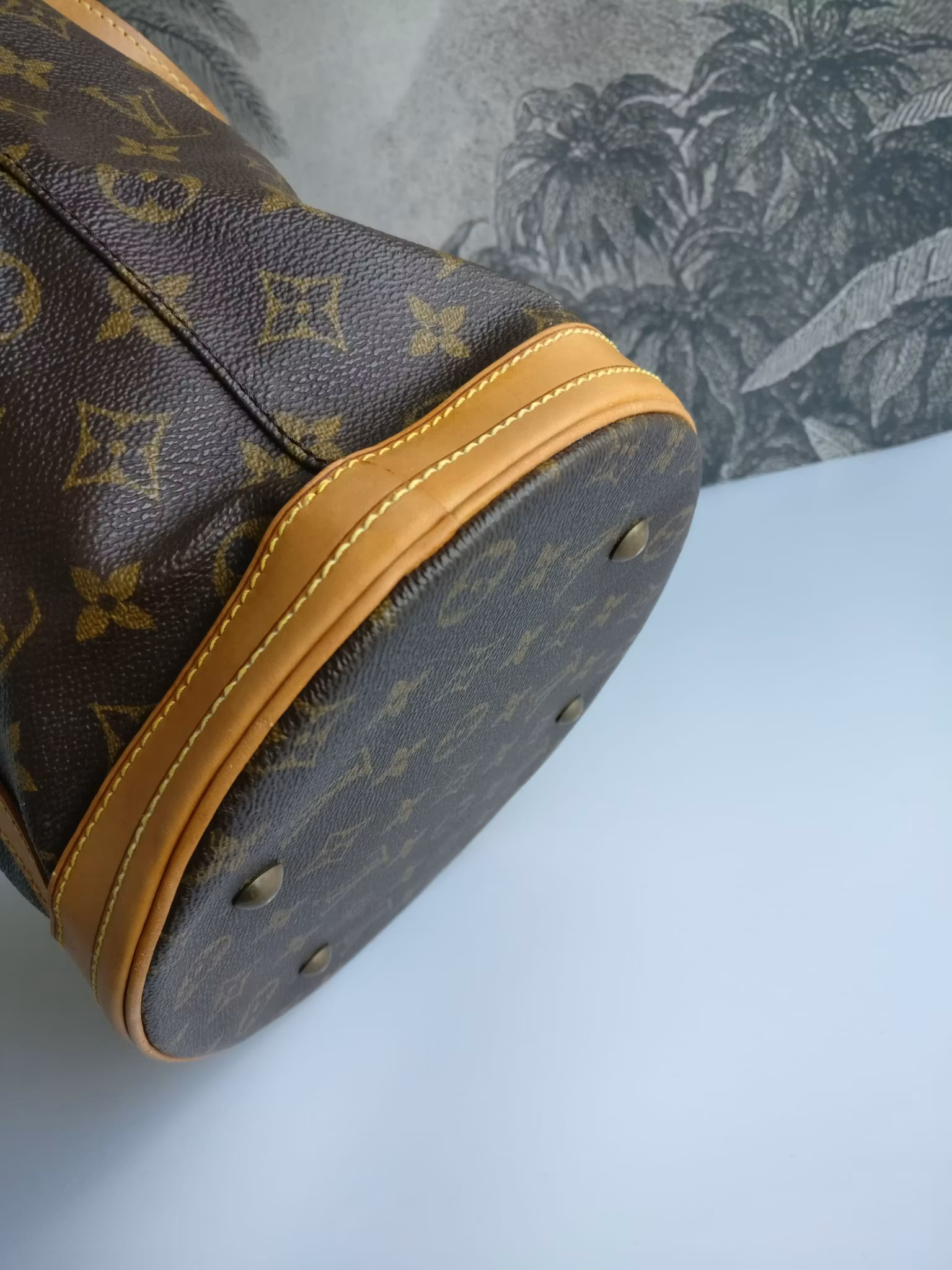 Louis Vuitton Bucket GM
