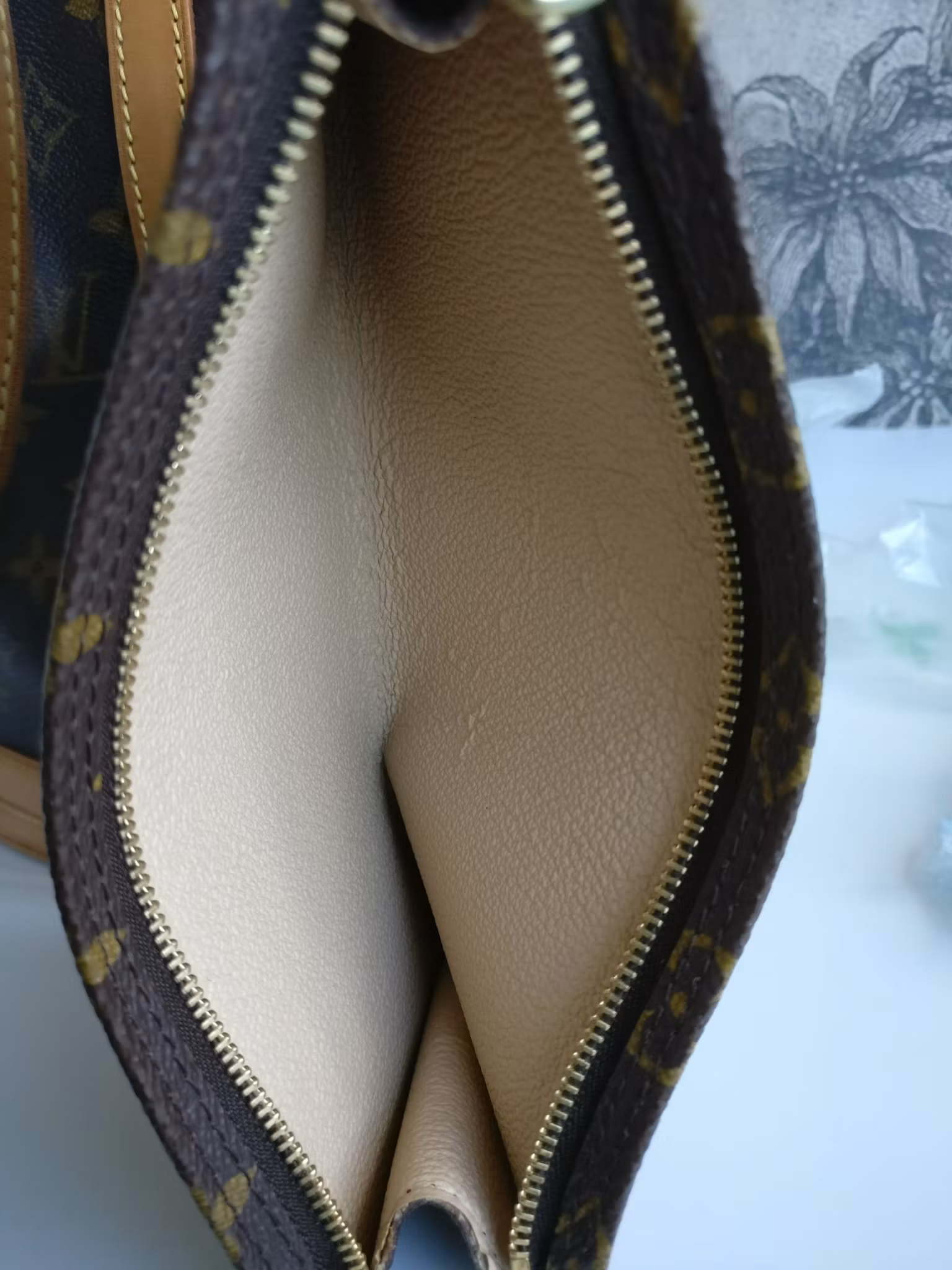 Louis Vuitton Bucket GM