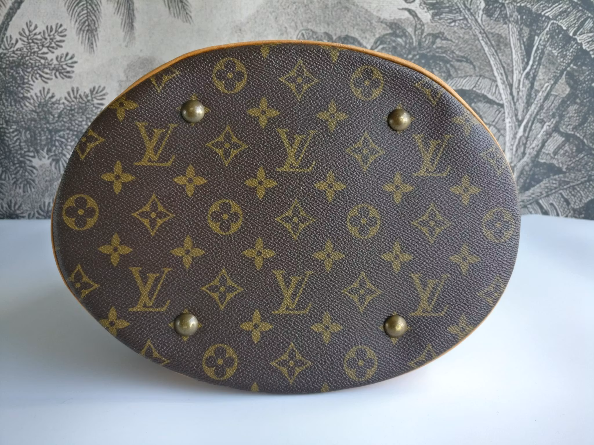 Louis Vuitton Bucket GM