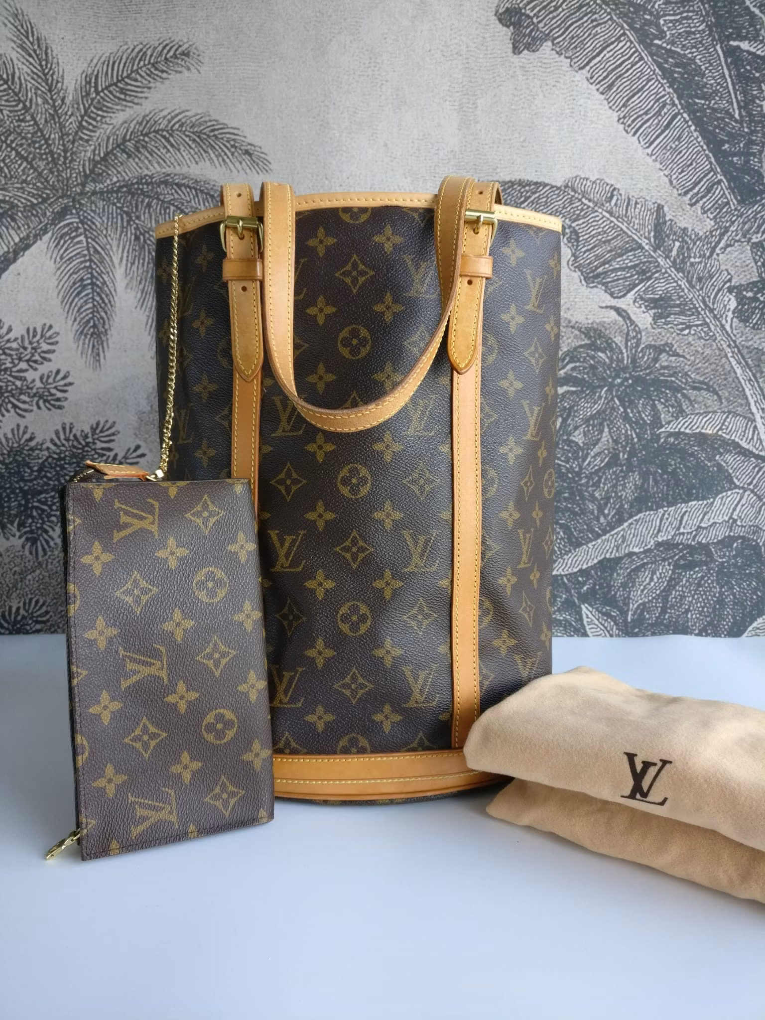 Louis Vuitton Bucket GM