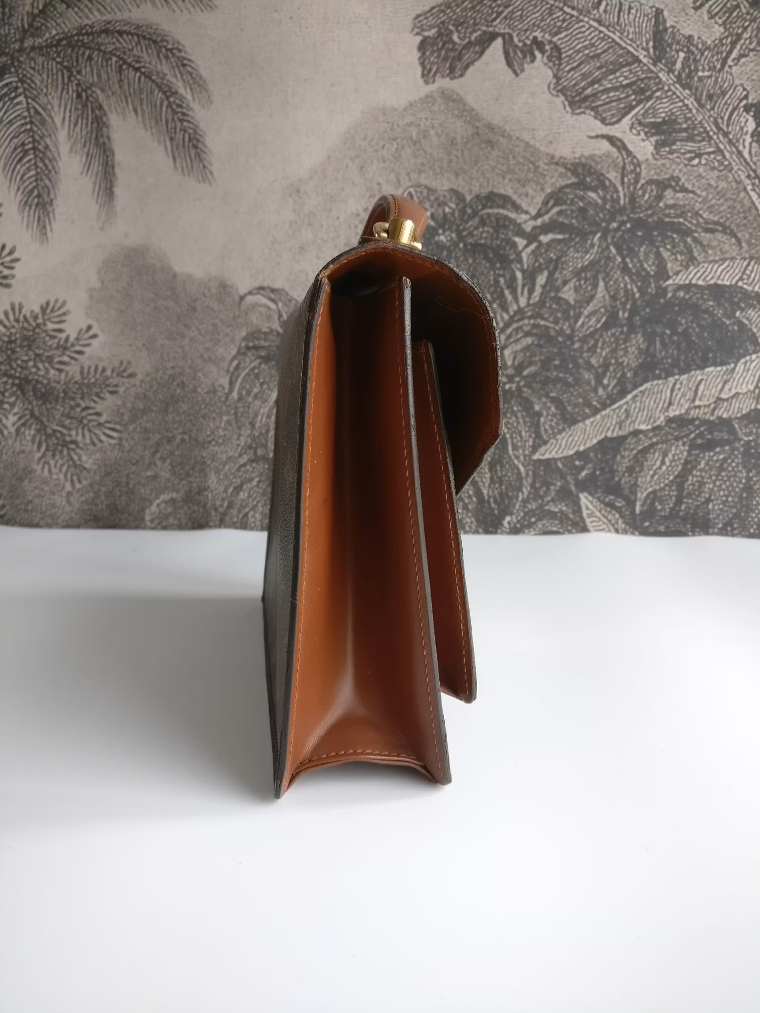 Louis Vuitton Monceau 26