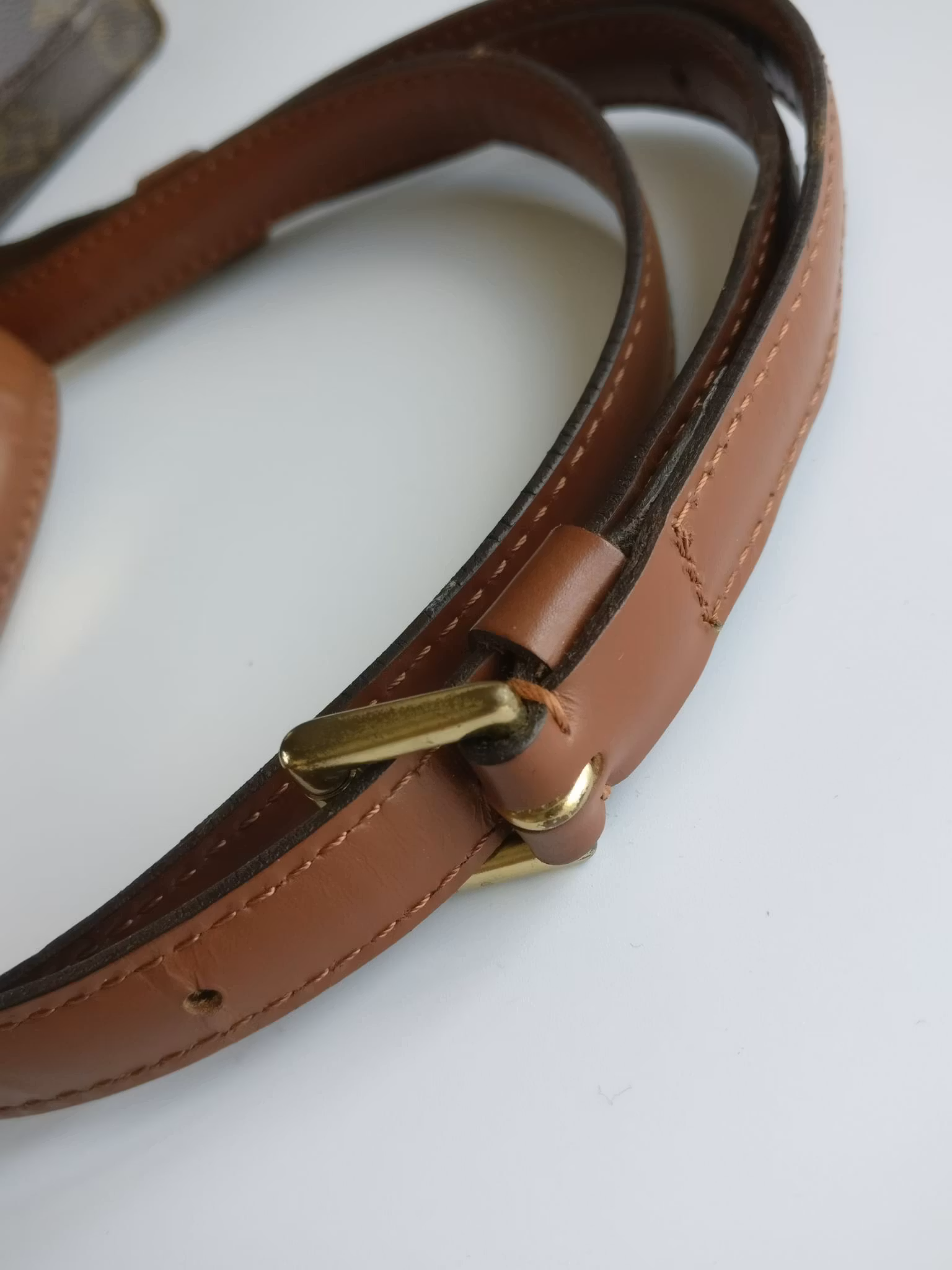 Louis Vuitton Monceau 26