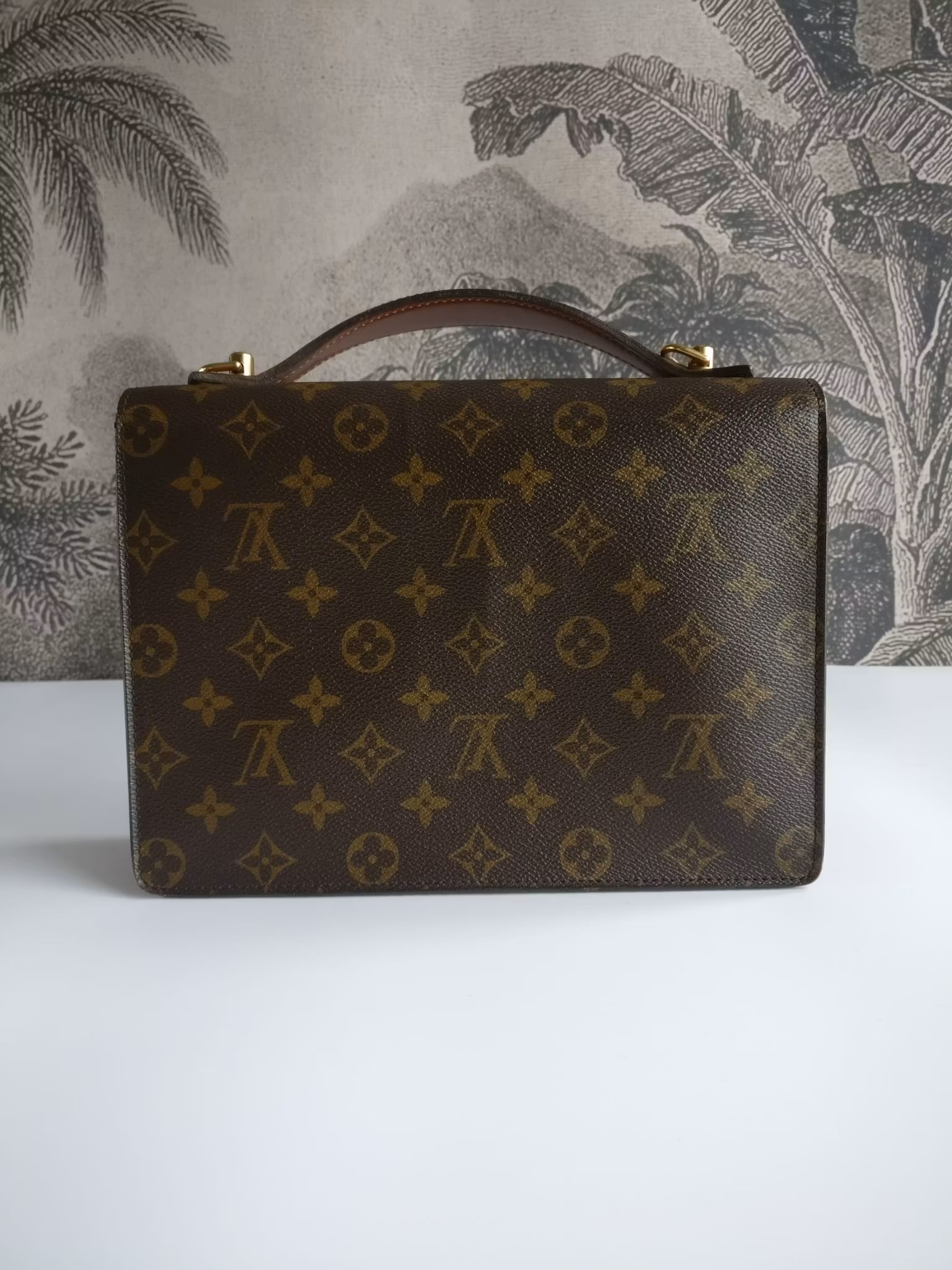 Louis Vuitton Monceau 26
