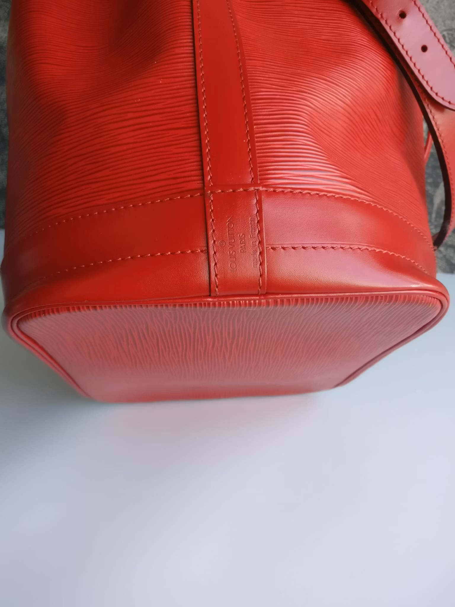 Louis Vuitton Noé GM red epi