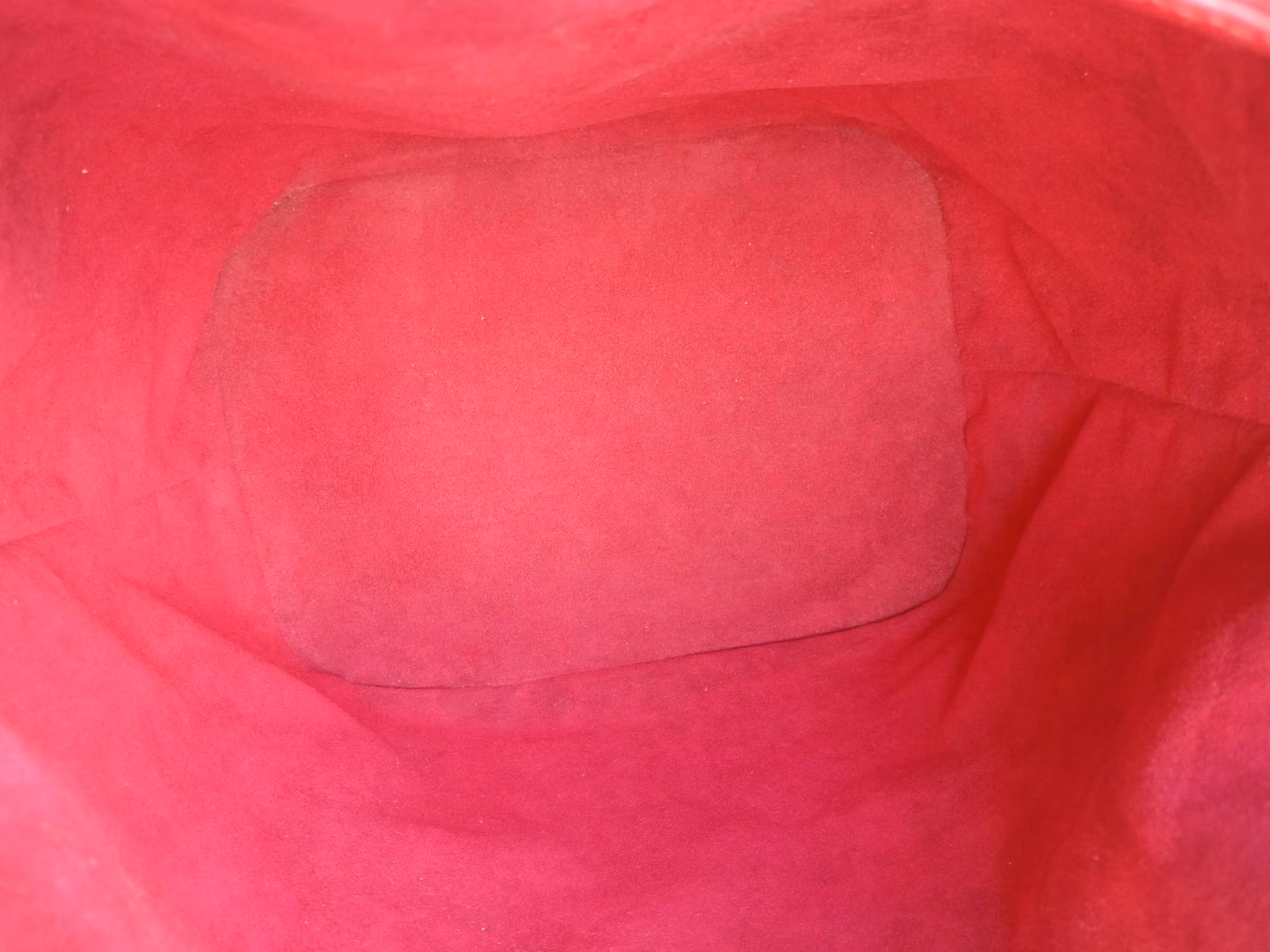Louis Vuitton Noé GM red epi