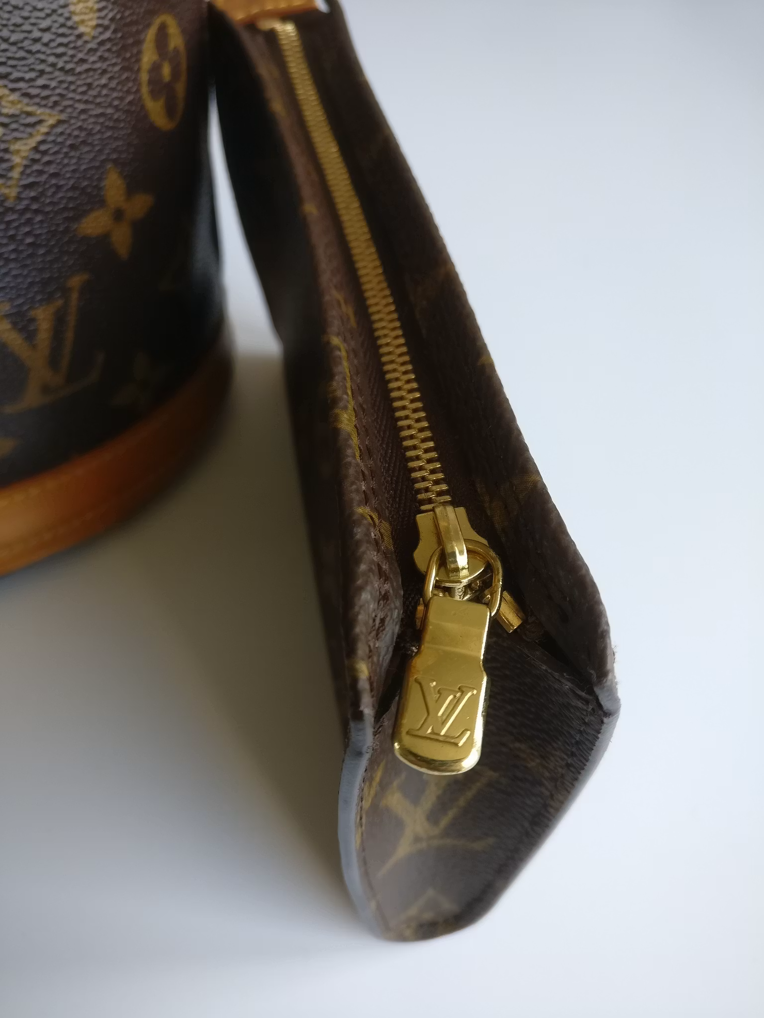 Louis Vuitton Bucket PM