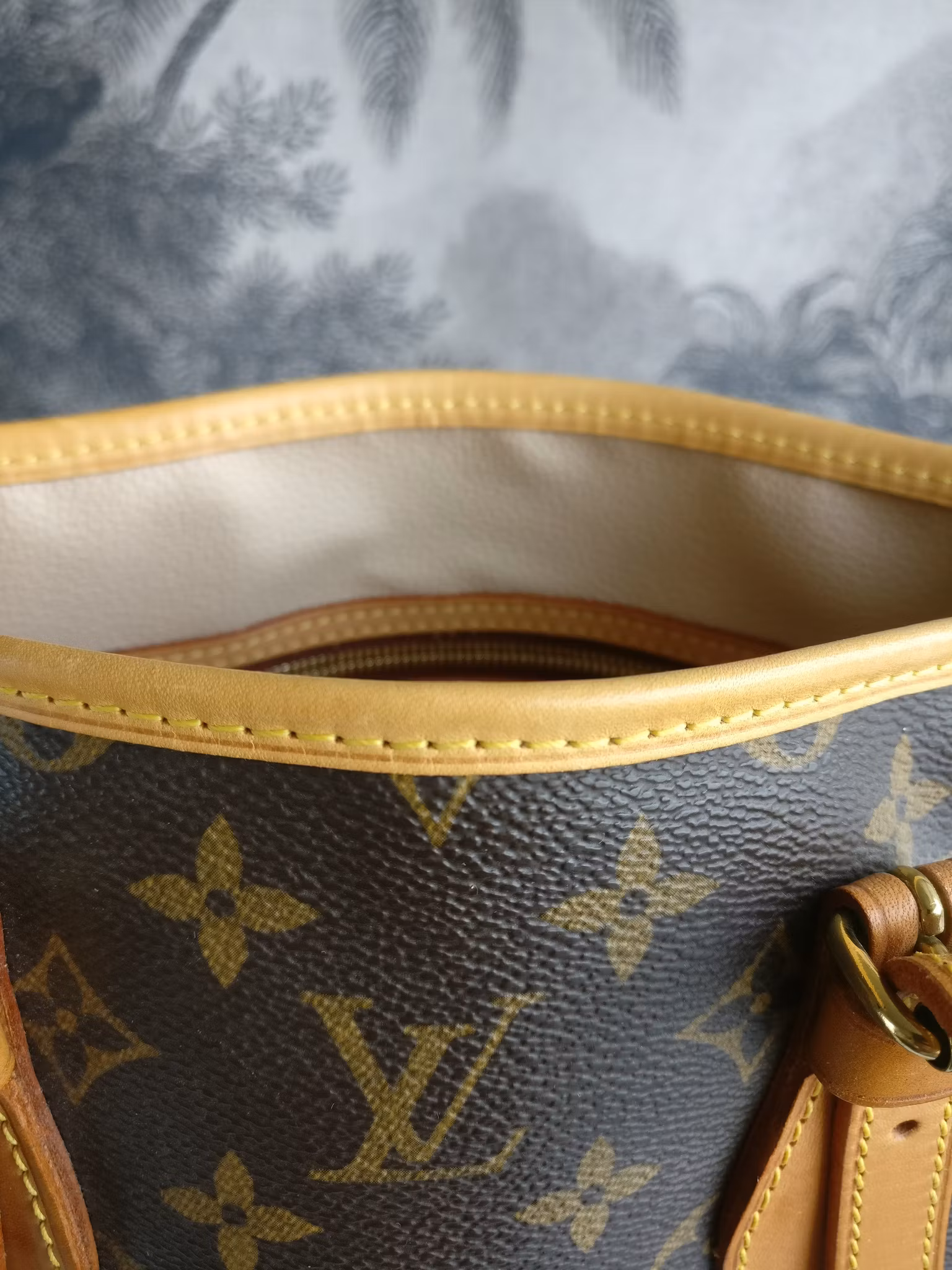 Louis Vuitton Bucket PM